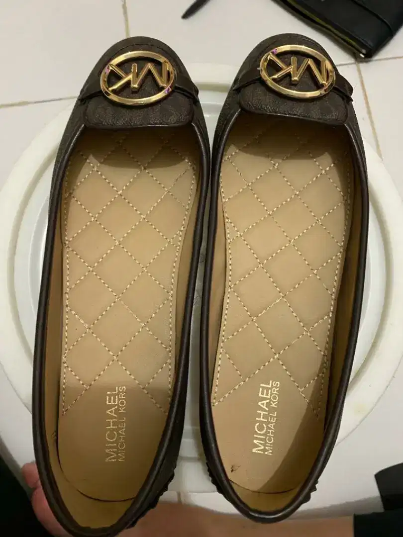 Preloved Sepatu Wanita  Merk Michael Kors Original Store