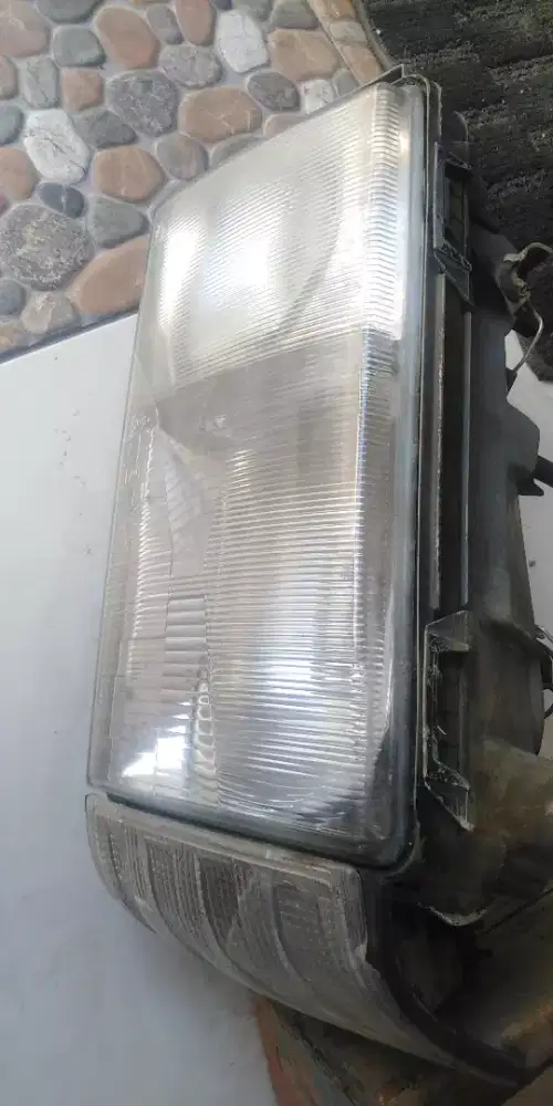 Lampu headlamp Mercedes mercy boxer sein hanya sebelah aja copotan ori