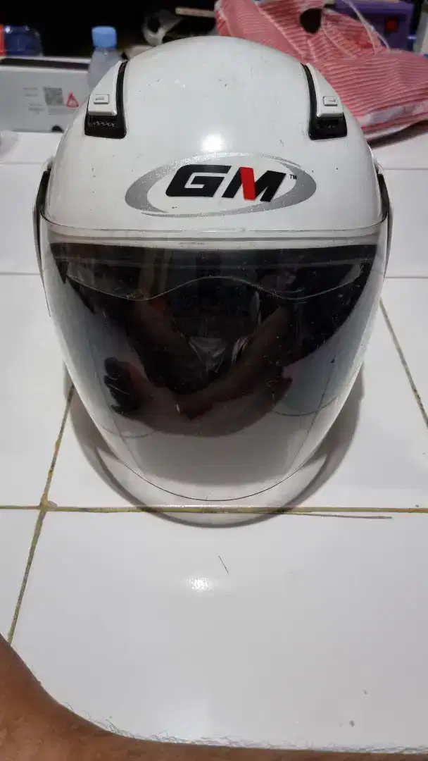 Helm Halface Merk GM Interceptor 2 Visor Warna Putih Bagus Punya Gan.