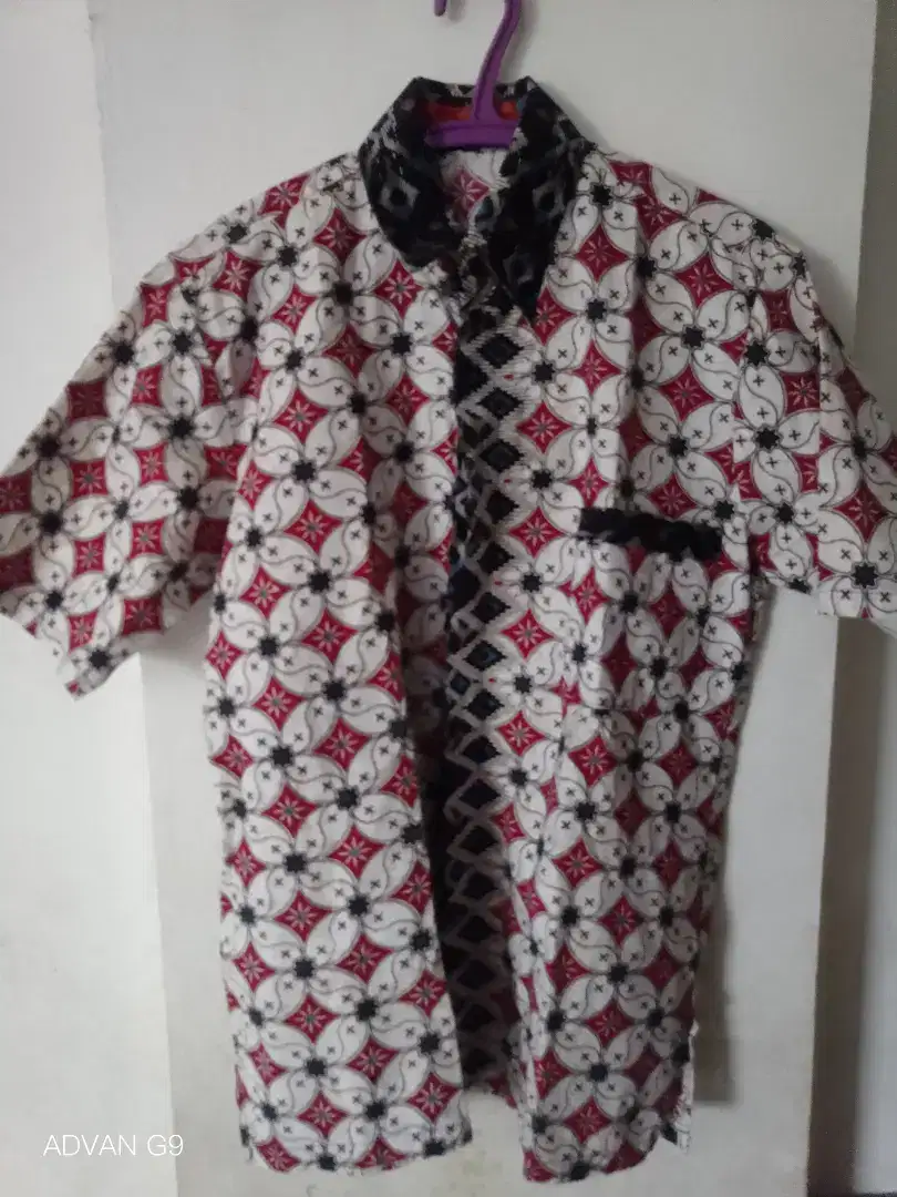 Baju batik merah keren
