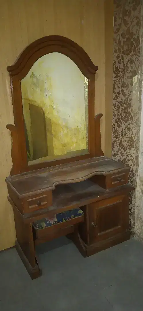 Meja Rias kayu Jati