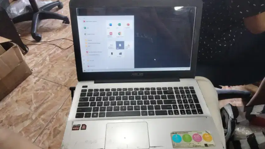 Laptop Asus x555q