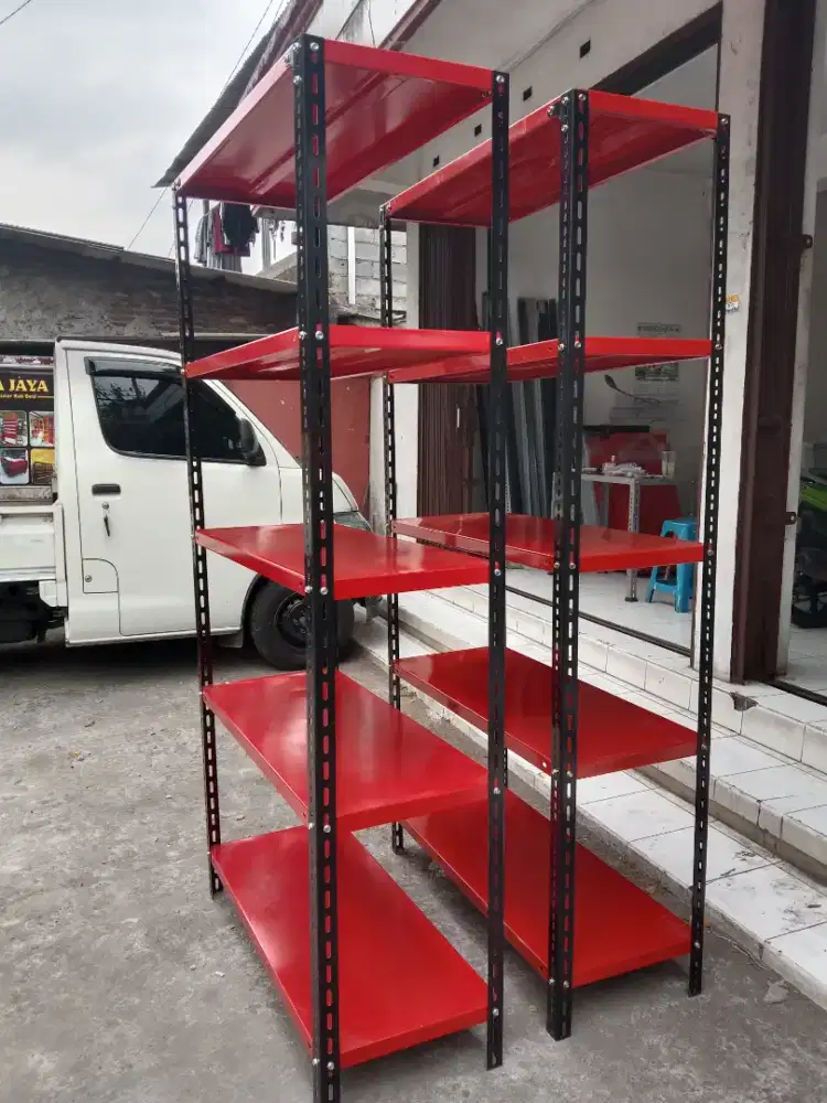 Rak gudang serbaguna