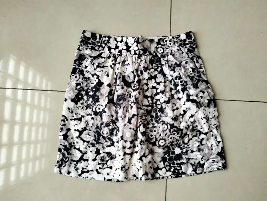 Midi Skirt Rok Wanita