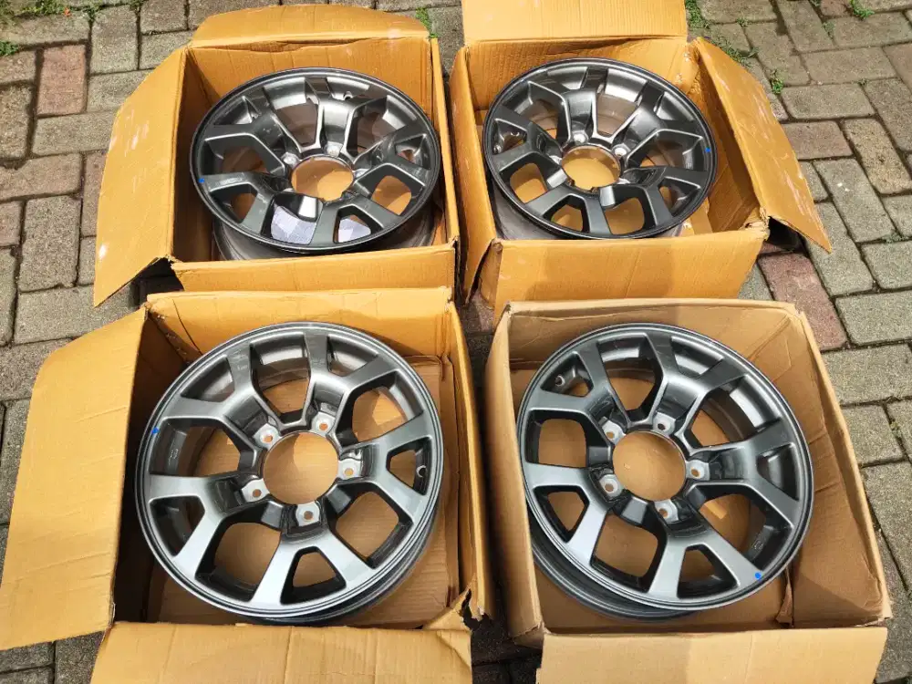 Velg 15 OEM Jimny JB74 Ori