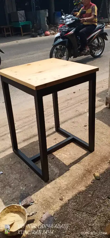 Meja costum jati belanda