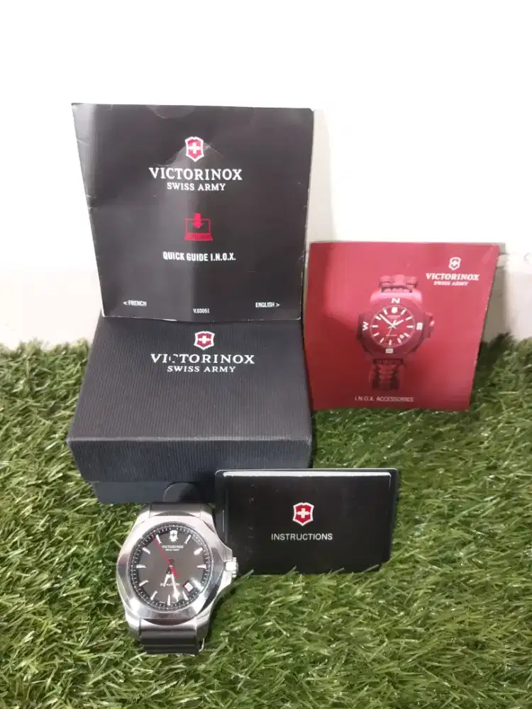 Jam tangan victorinox discount swiss army original