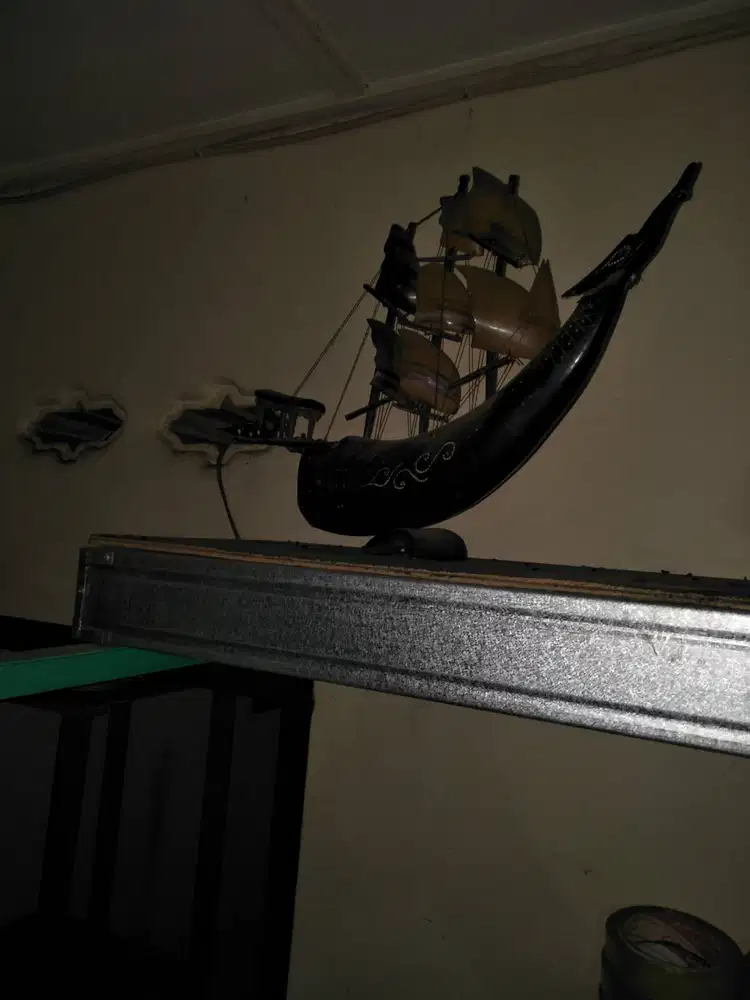 Buat kolektor, Kapal pinisi bahan tanduk sangat antik dan langka