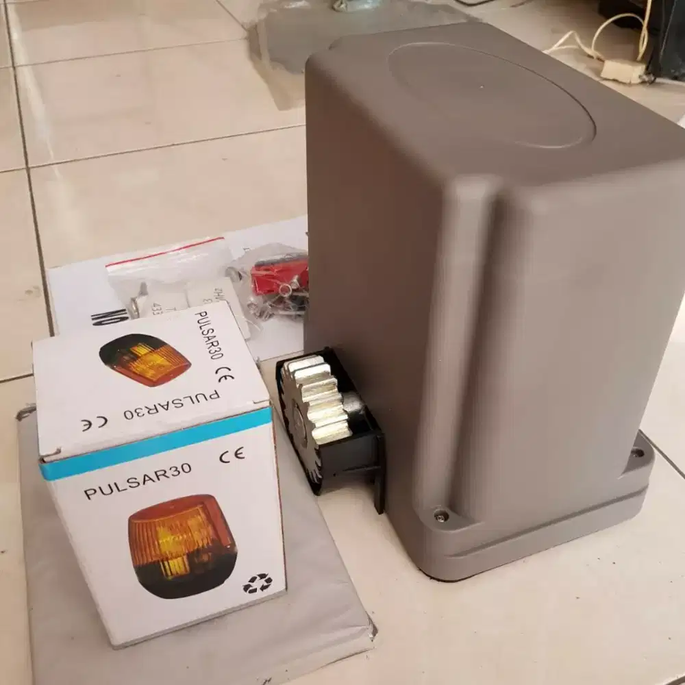 Mesin otomatis pagar dan garasi