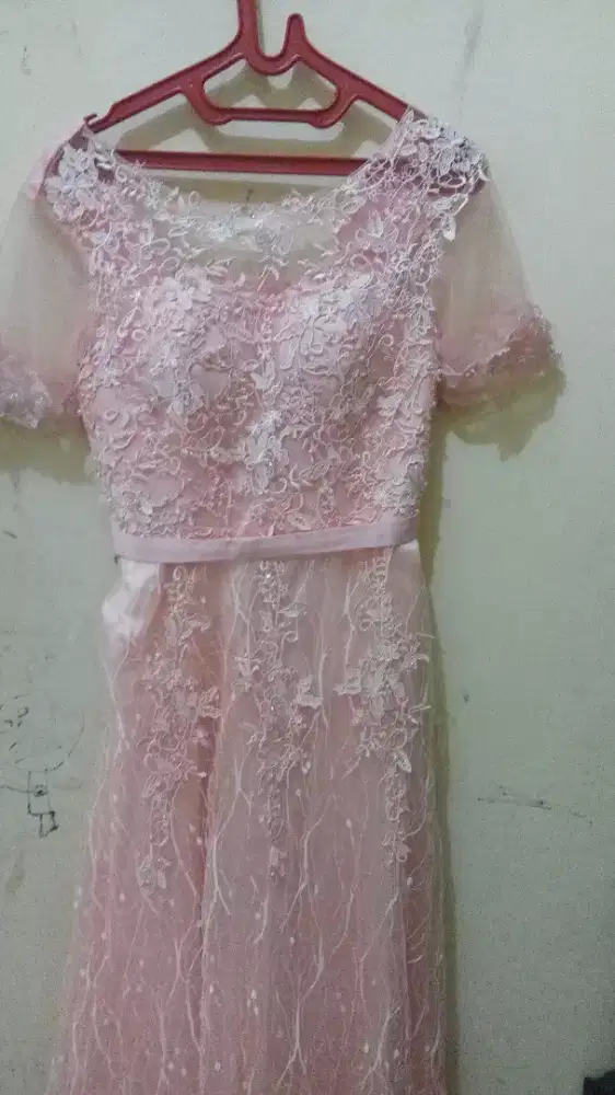 Baju pesta pink panjang
