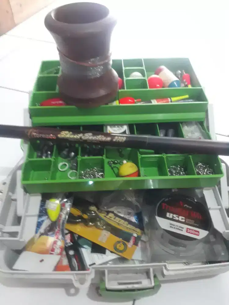 Peralatan pancing komplet