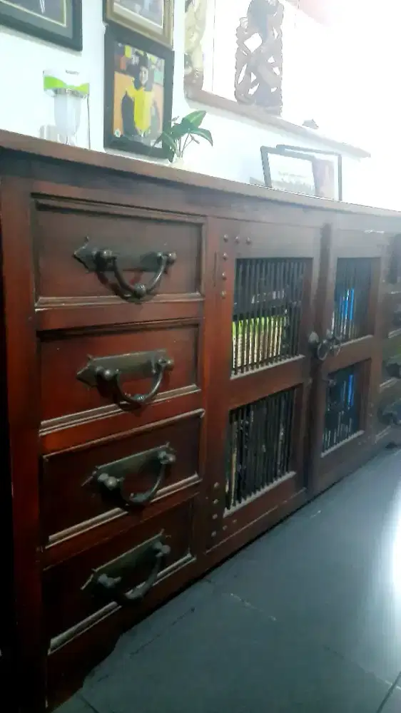 Meja lemari kayu antik klasik