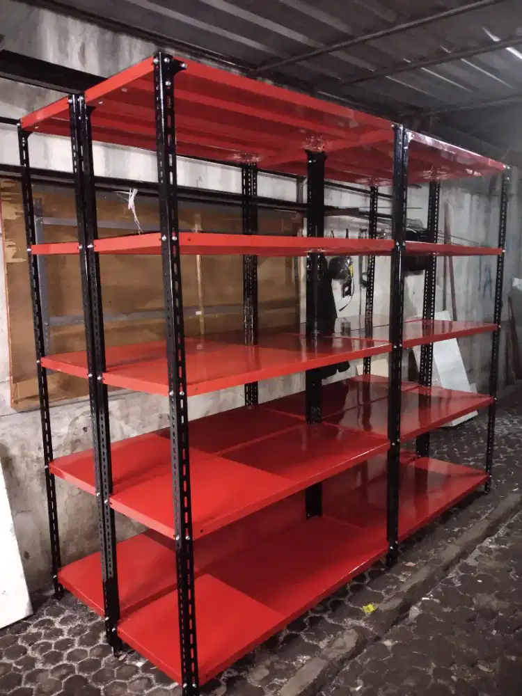 rak besi warna merah sae mirah