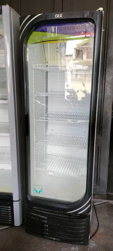 Showcase Gea Expo-368HS6, 4 Rak, 360 Liter, 220 W, Bandung