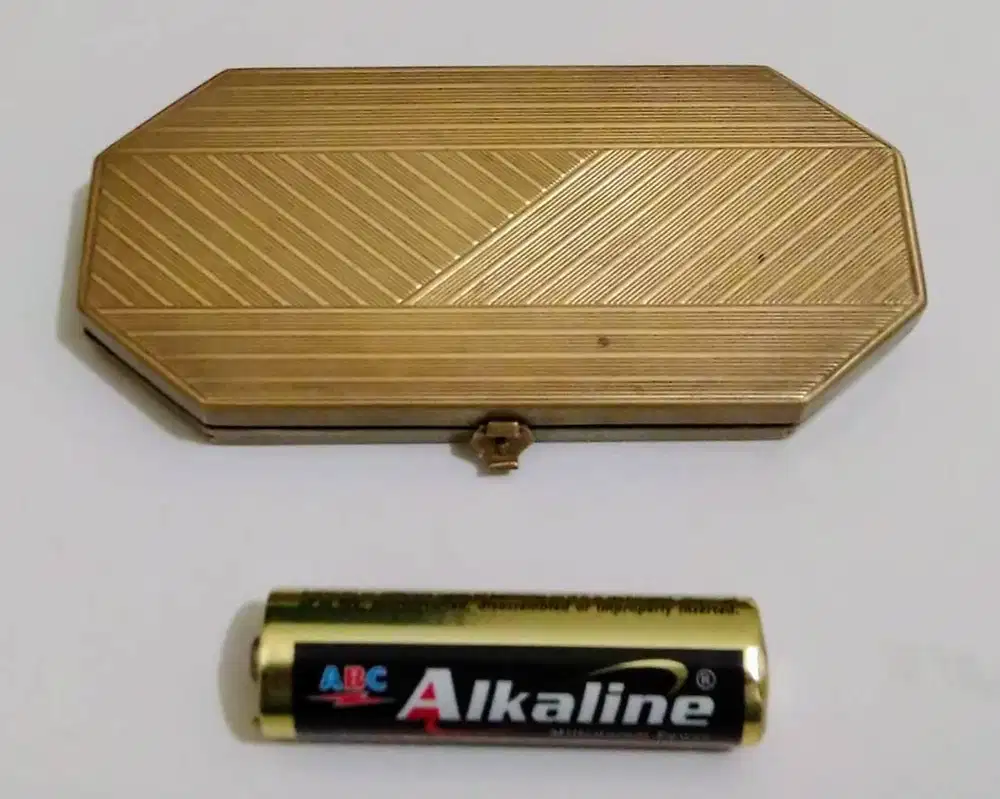 Tempat Bedak / kosmetik jadul