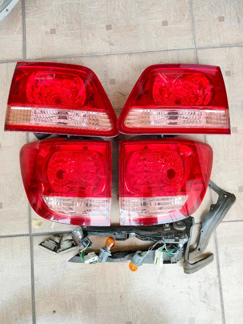 stoplamp fortuner fullset ori copotan