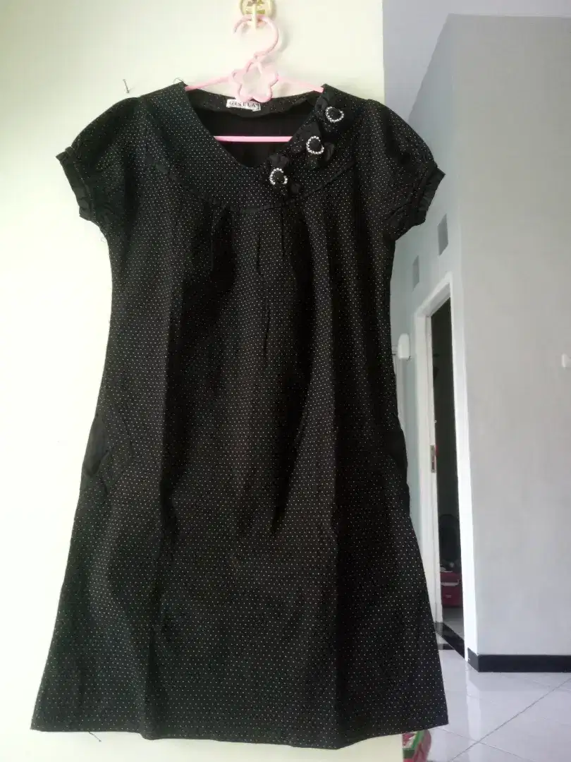 preloved dres ukuran M, ld.95