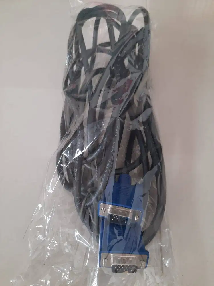 Kabel VGA RGB Male-Male 5 meter Kondisi baru