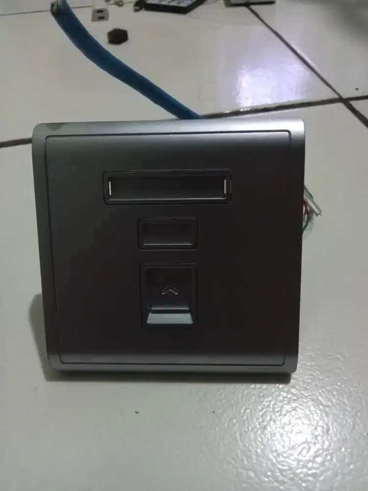 Schneider Electric Socket Lan