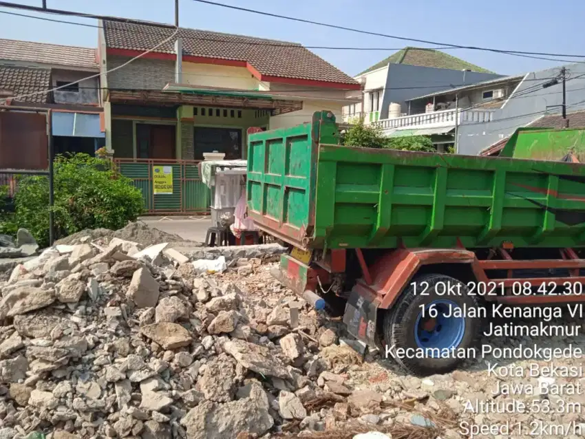 Puing tanah merah campur pengurugan urug buang puing sampah urugan