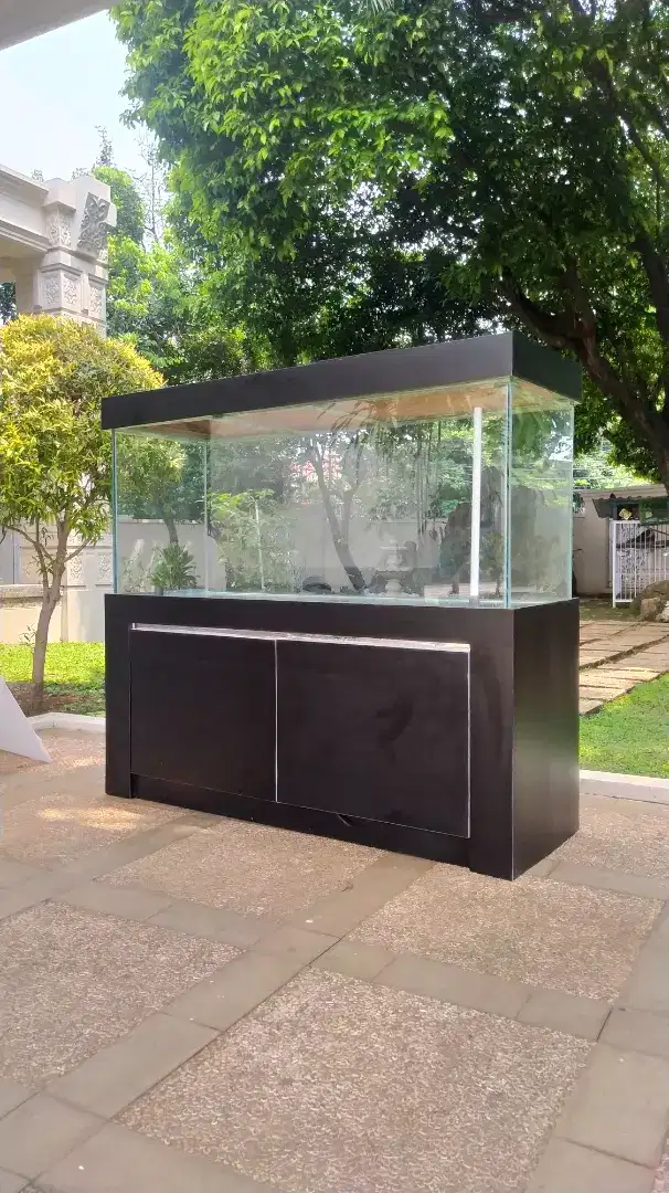 Kabinet dgn Aquarium