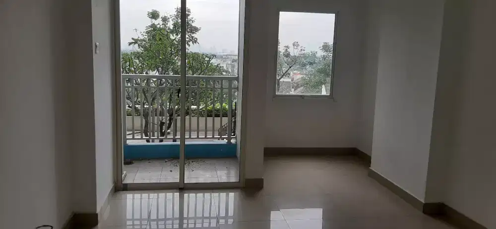 Di sewakan murah studio kosongan apartement the nest