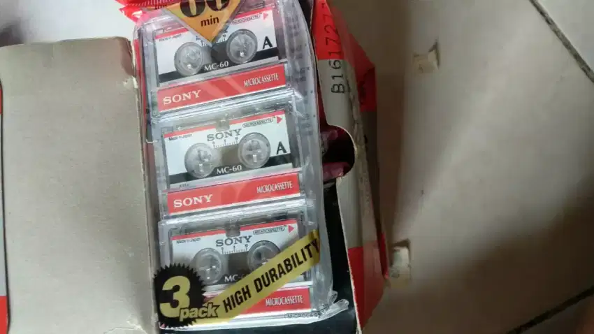Pita kaset mini recorder/rekam merk sony.