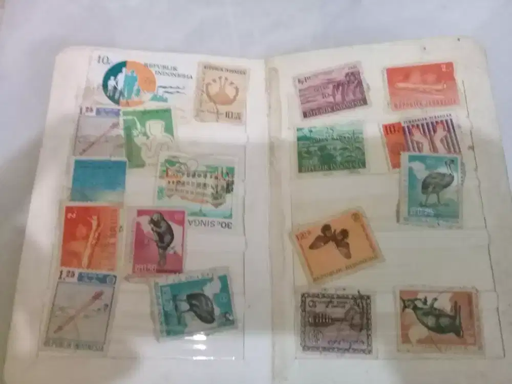 Perangko tua koleksi