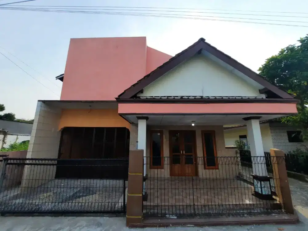 DIKONTRAKAN RUMAH TENGAH KOTA