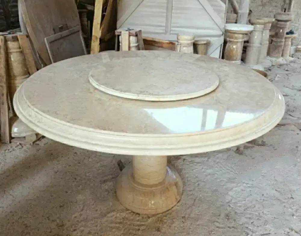 Meja Makan Marmer Bundar Model Putar