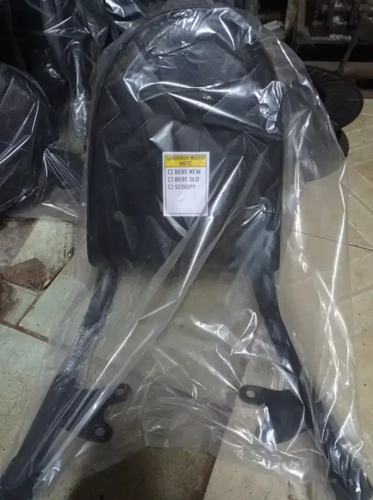 Senderan jok motor matic