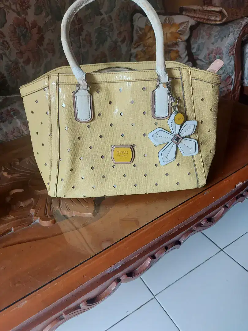 Tas guess original