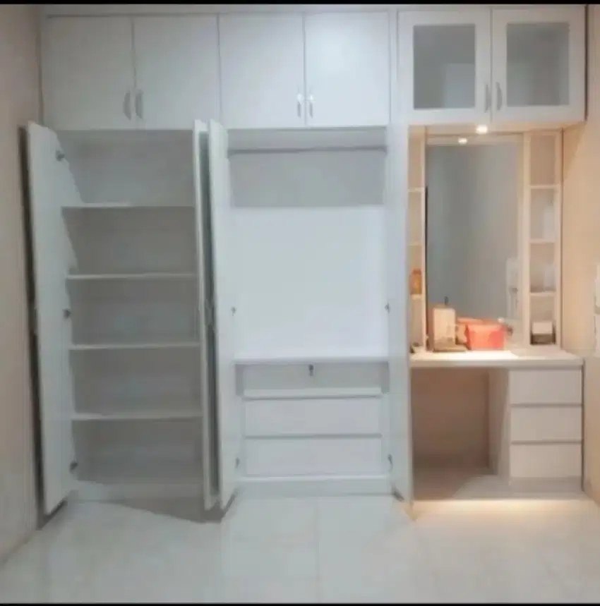 Lemari Pakaian Custom, Built - In Wardrobe