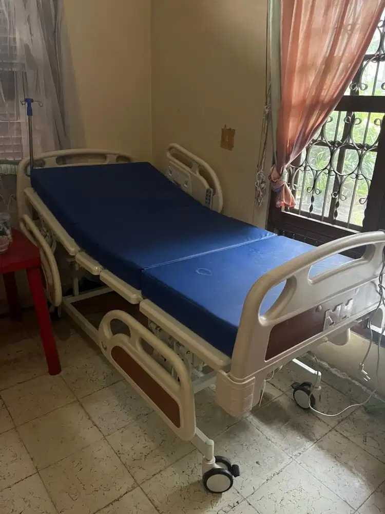 Tempat tidur Rumah Sakit elektrik