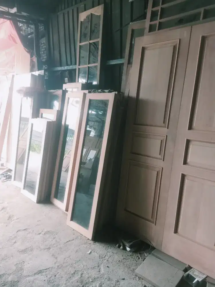 Pintu dan kusen kayu oven bisa jasa pasang kunci engsel pintu