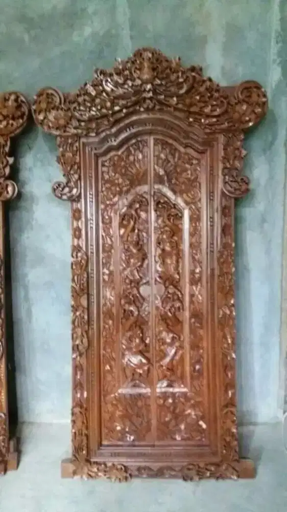 Kusen gebyok ukiran dari jepara