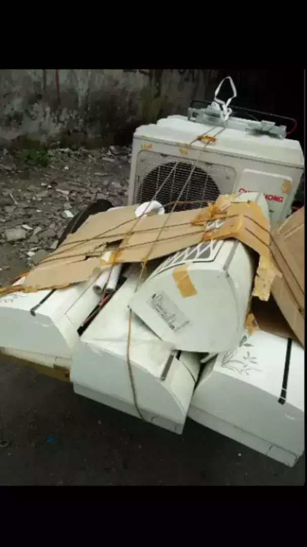 Menerima elktronik rusak/botot.