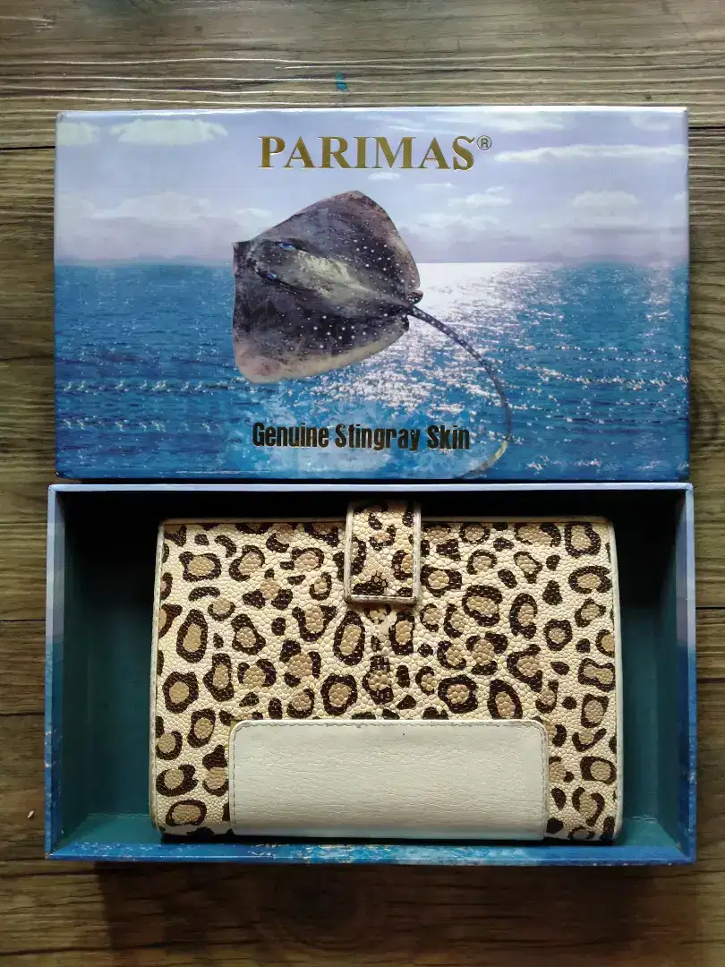 Dompet kulit ikan Pari