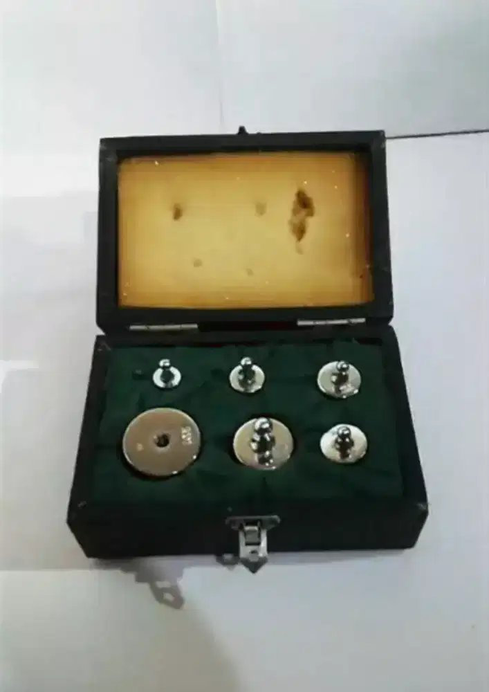 Anak Timbangan Emas TRICIA BRAND