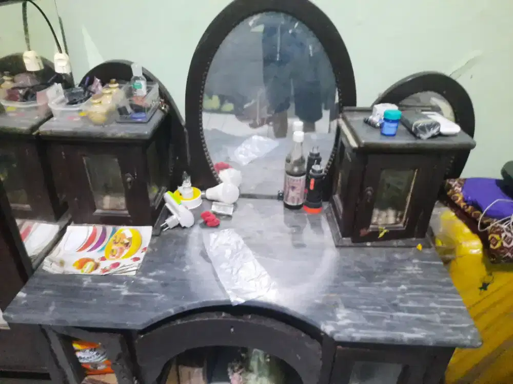 Meja Rias klasik