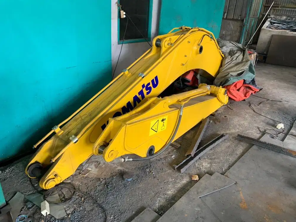 Boom arm excavator PC135 kondisi baru copotan unit baru