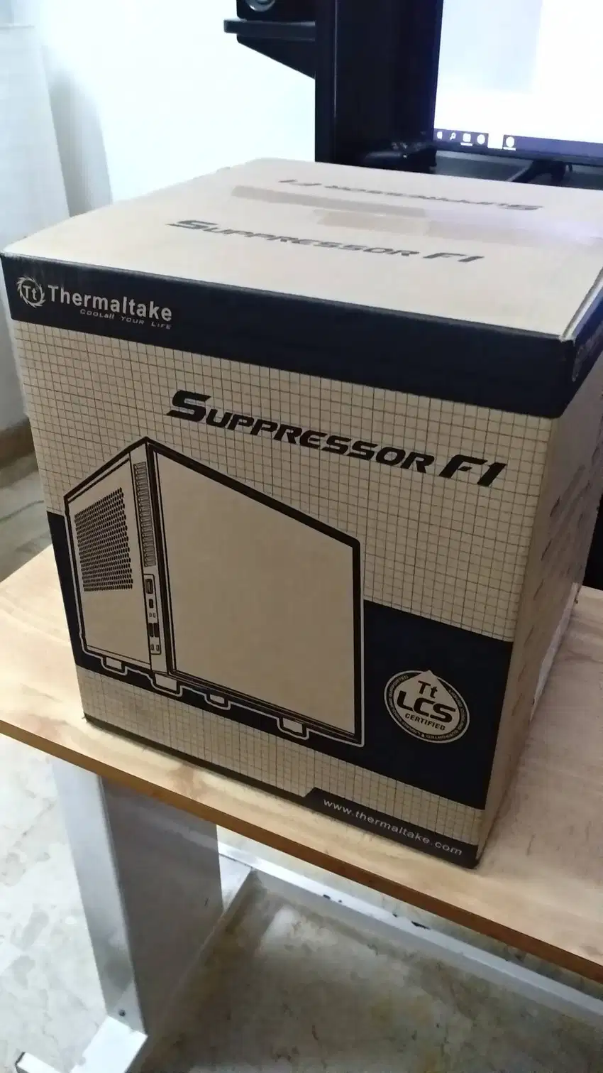 [Casing Komputer] Thermaltake Suppresor F1
