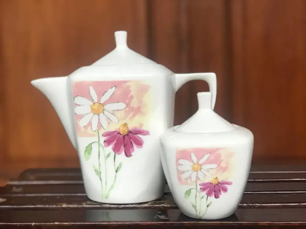 Teko dan tempat gula/cream