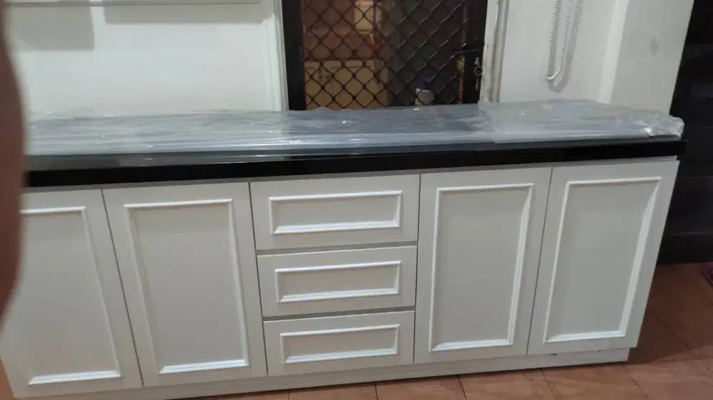 White Pantry Cabinet Meja Mewah Persiapan Saji Lapis Granit Murah