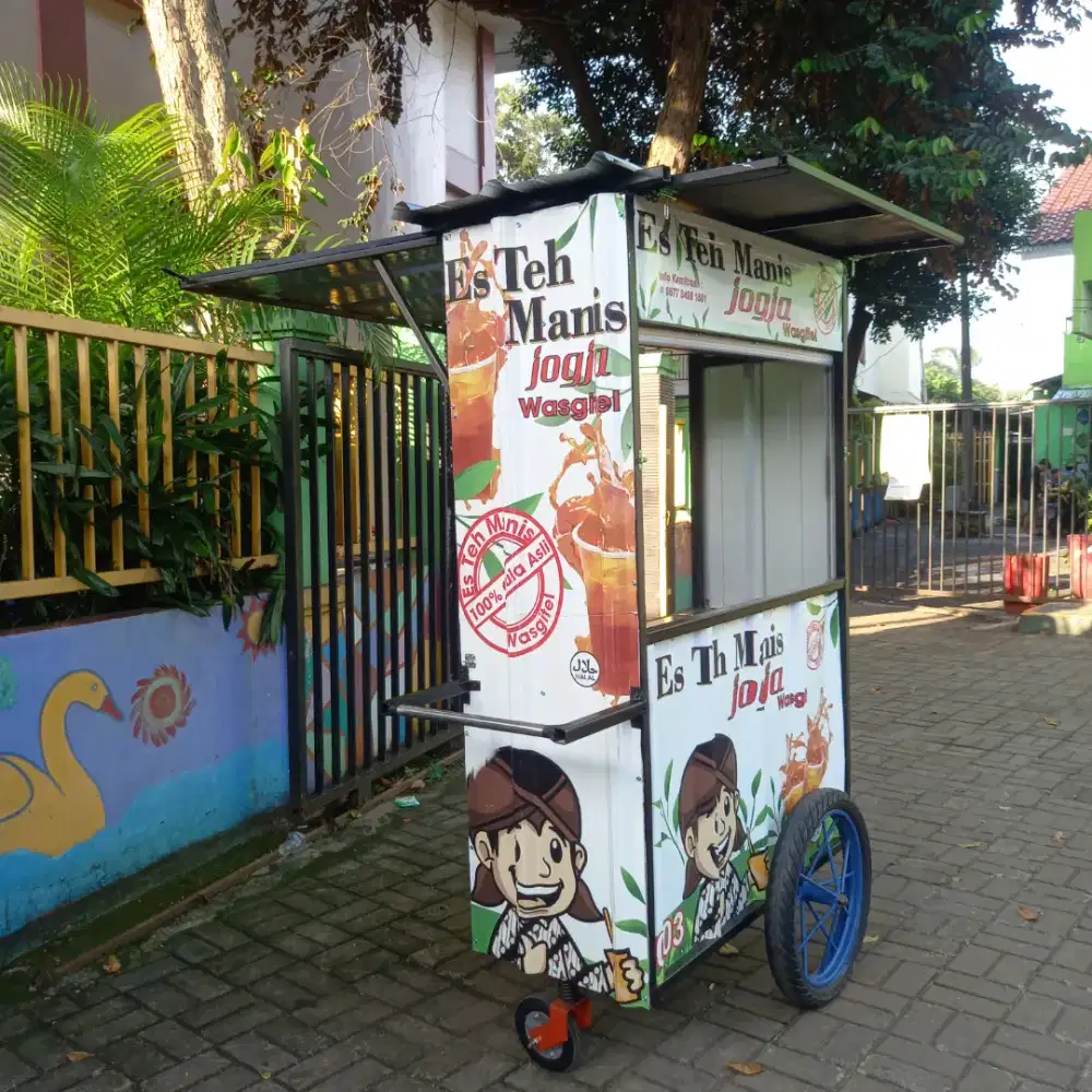 Gerobak besi semi kontainer es teh manis jogja