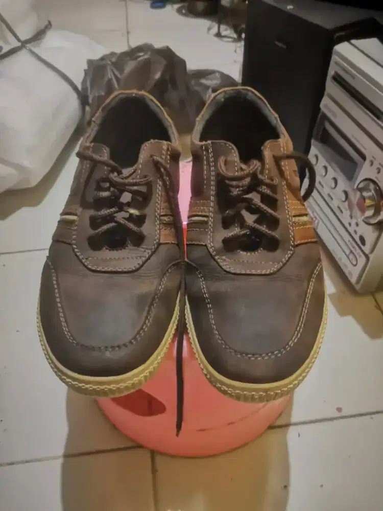 Sepatu casual buccheri