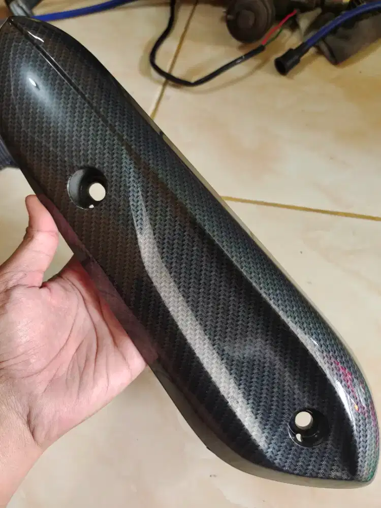 Tameng knalpot ori Honda beat pop carbon serat abu abu