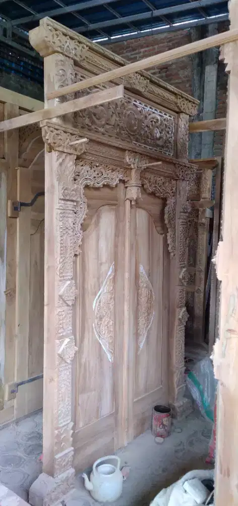 Pintu Gapuro ukir