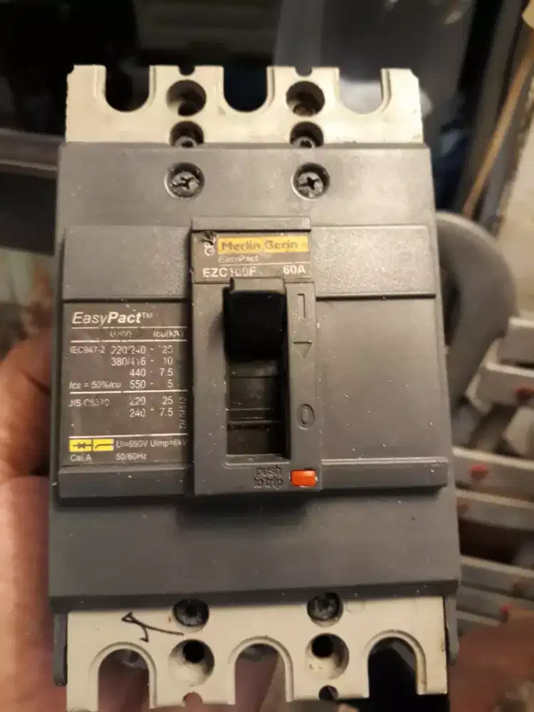 MCB Nfb 60 merlin gerin