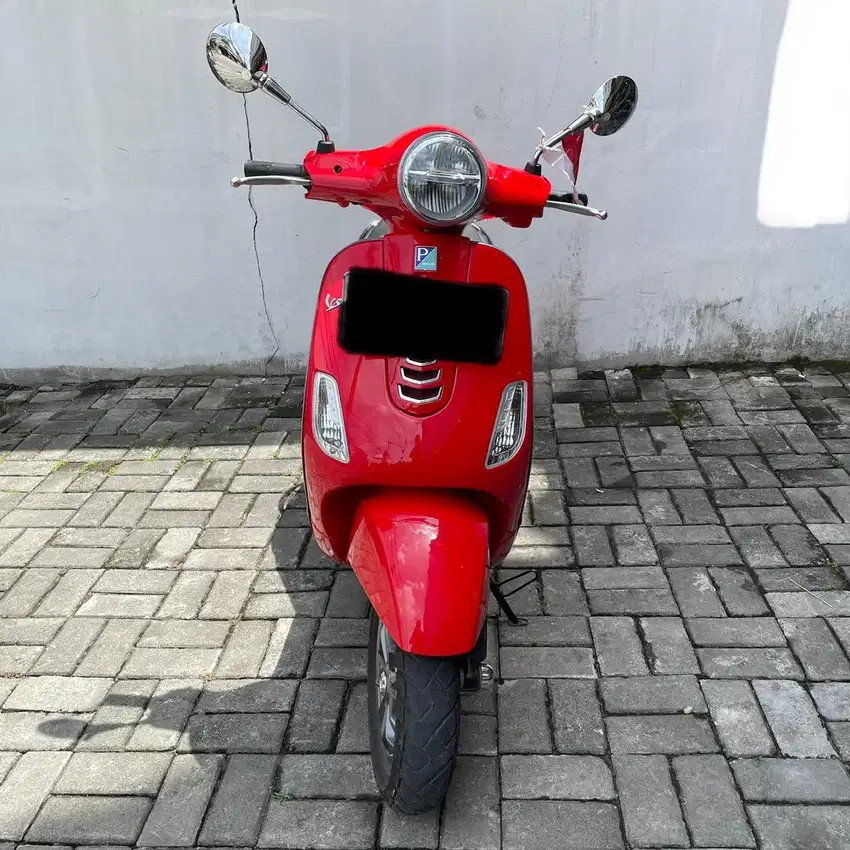 Vespa Matic Piaggio LX125 Merah